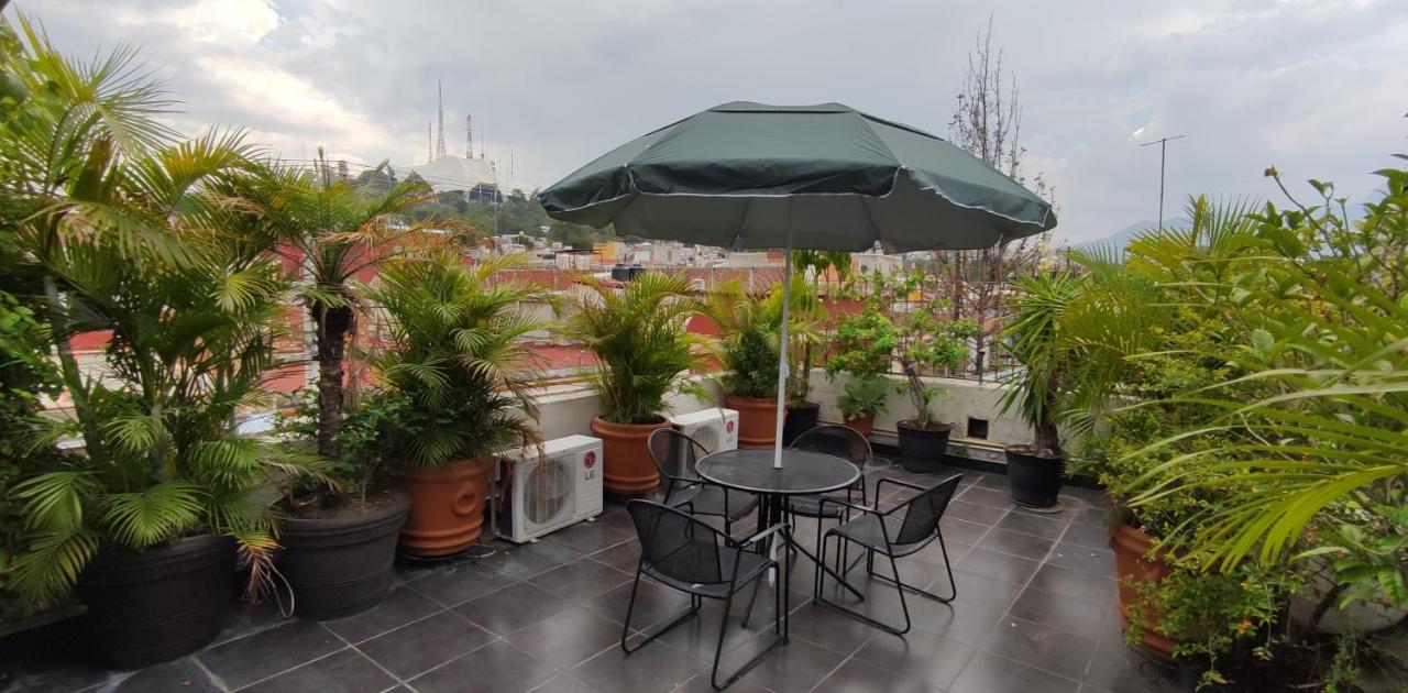 De Américas Hostal *
